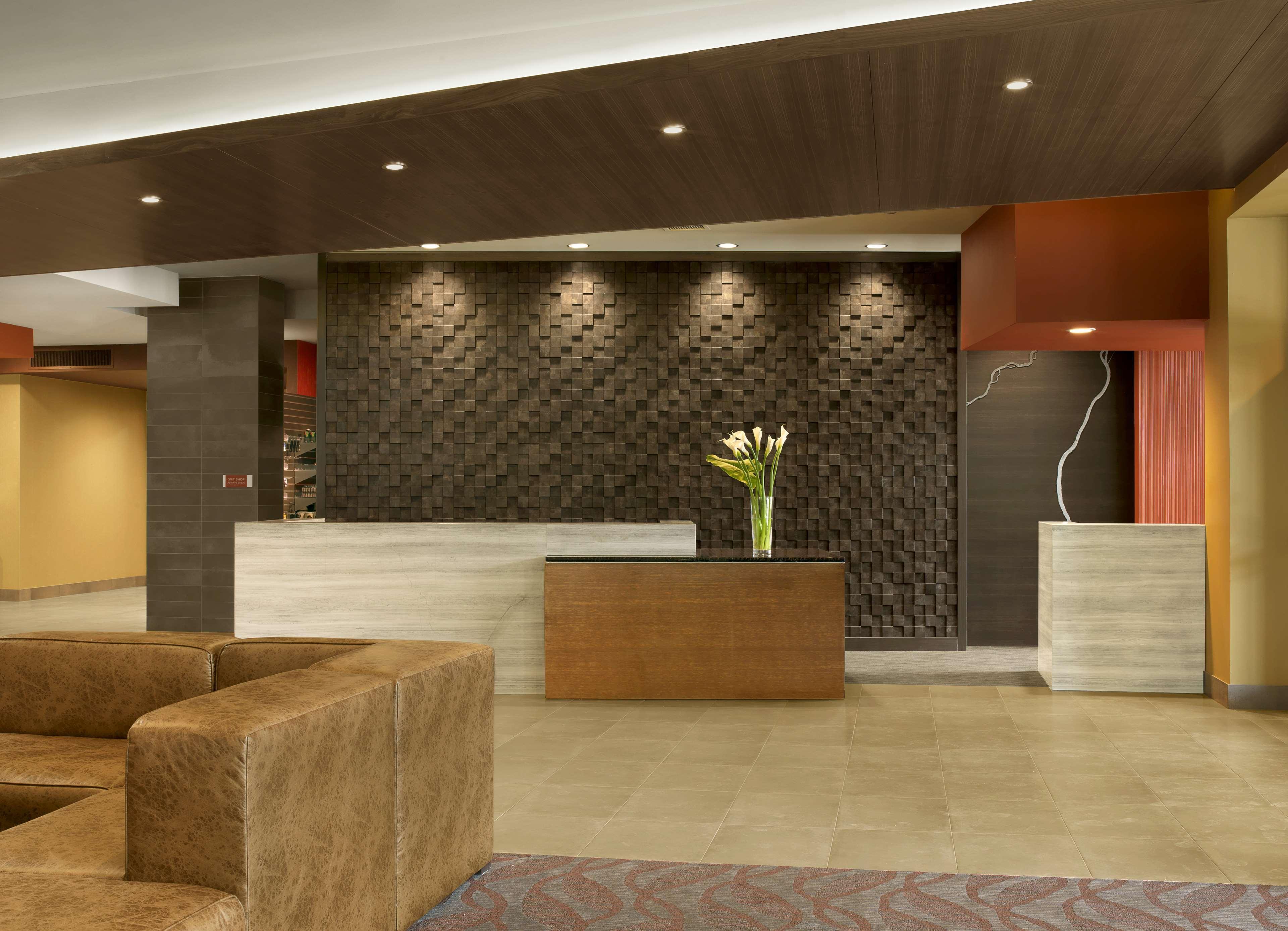 The Broadway Columbia - A Doubletree By Hilton Hotel Екстериор снимка