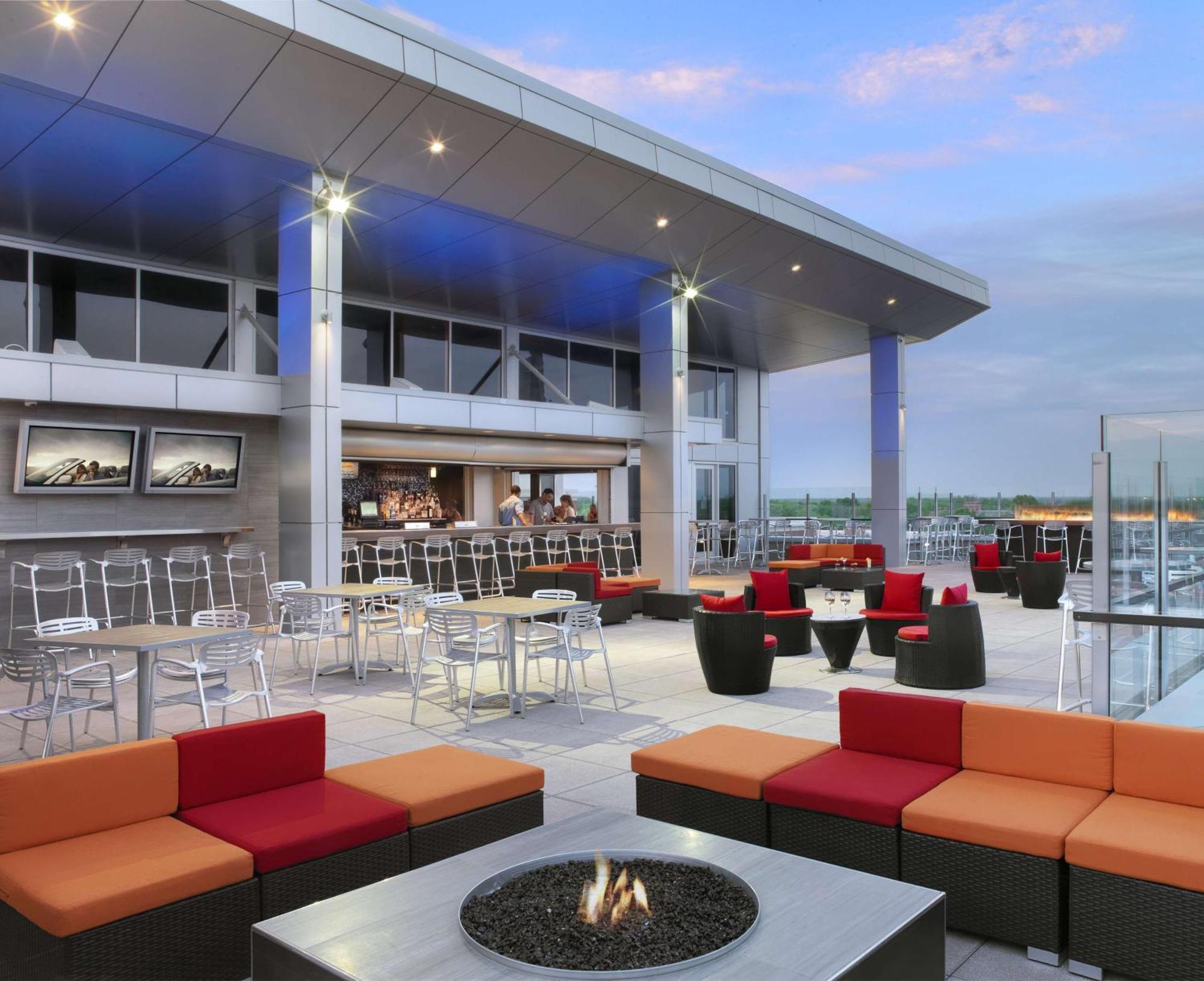 The Broadway Columbia - A Doubletree By Hilton Hotel Екстериор снимка