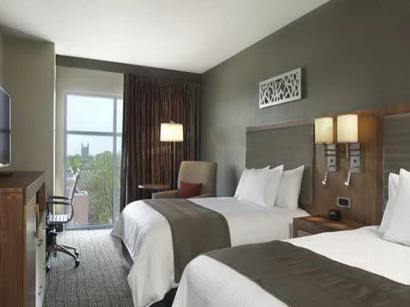 The Broadway Columbia - A Doubletree By Hilton Hotel Екстериор снимка
